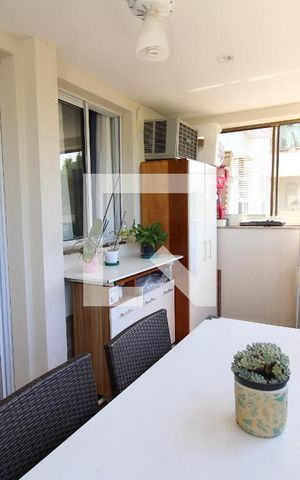 Apartamento à venda com 98m², 3 quartos e 2 vagasVaranda