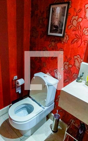 Apartamento à venda com 300m², 4 quartos e 4 vagas Apartamento à venda com 300m², 4 quartos e 4 vagasLavabo