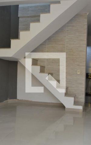 Casa de condomínio à venda com 70m², 2 quartos e 1 vagaSala