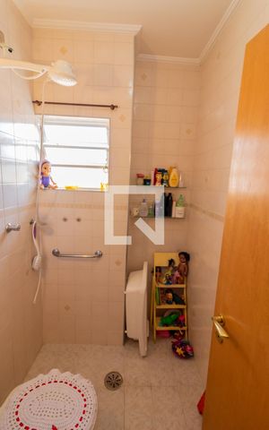 Casa à venda com 150m², 3 quartos e 3 vagas Casa à venda com 150m², 3 quartos e 3 vagasBanheiro Social
