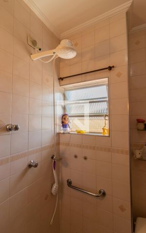 Casa à venda com 150m², 3 quartos e 3 vagas Casa à venda com 150m², 3 quartos e 3 vagasBanheiro Social