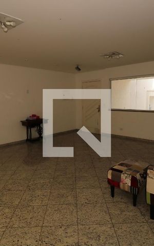 Casa para alugar com 323m², 4 quartos e 4 vagasSala de Estar 