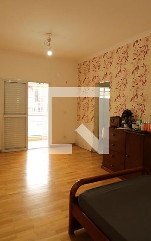 Casa para alugar com 323m², 4 quartos e 4 vagasSuíte