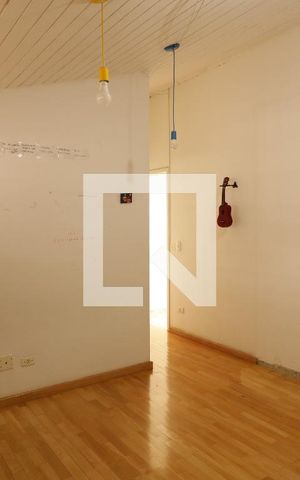 Casa para alugar com 323m², 4 quartos e 4 vagasSuíte