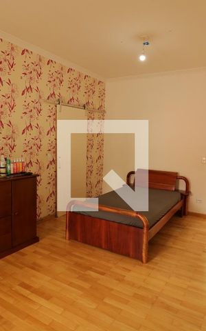 Casa para alugar com 323m², 4 quartos e 4 vagasSuíte