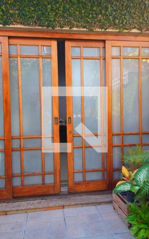 Casa à venda com 140m², 3 quartos e 2 vagasEspaço Gourmet_Área  de serviço 