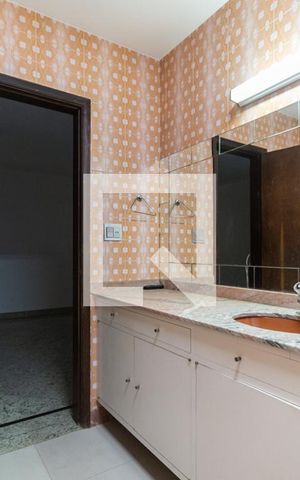 Apartamento à venda com 310m², 4 quartos e 3 vagasBanheiro
