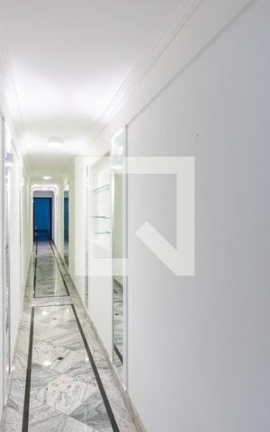 Apartamento à venda com 310m², 4 quartos e 3 vagasCorredor