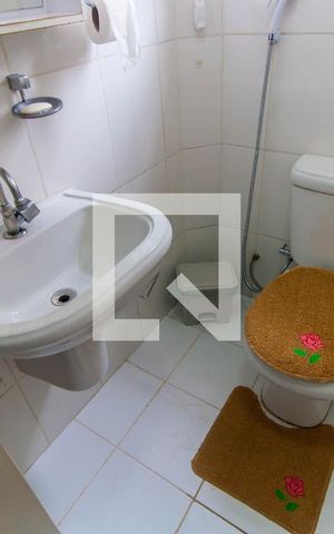 Casa para alugar com 190m², 3 quartos e 1 vaga Casa para alugar com 190m², 3 quartos e 1 vagaBanheiro 2
