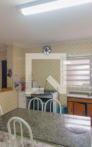 Casa para alugar com 190m², 3 quartos e 1 vaga Casa para alugar com 190m², 3 quartos e 1 vagaCopa/Cozinha