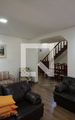Casa à venda com 360m², 4 quartos e 4 vagasSala de Estar