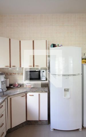 Casa à venda com 360m², 4 quartos e 4 vagasCozinha