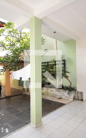 Casa à venda com 360m², 4 quartos e 4 vagasArea de Serviço