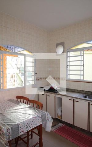 Casa à venda com 360m², 4 quartos e 4 vagasCozinha