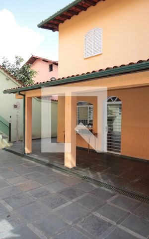 Casa à venda com 360m², 4 quartos e 4 vagasArea de Serviço