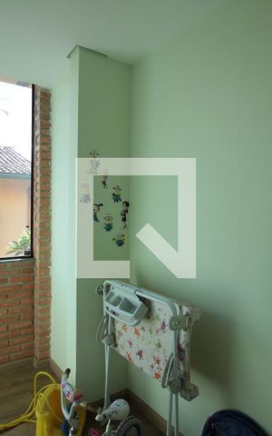 Casa à venda com 360m², 4 quartos e 4 vagasCasa 2 - Quarto 1