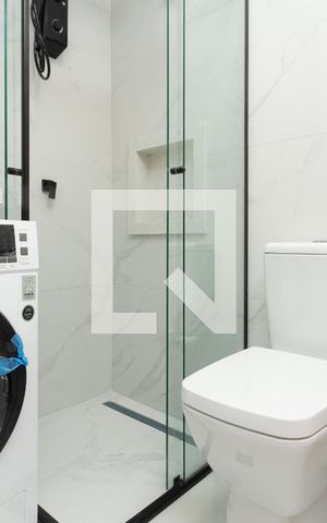 Studio para alugar com 15m², 1 quarto e sem vaga Studio para alugar com 15m², 1 quarto e sem vagaBanheiro