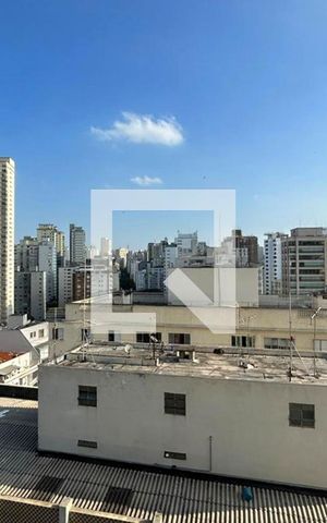 Apartamento à venda com 210m², 3 quartos e 3 vagas Apartamento à venda com 210m², 3 quartos e 3 vagasVista