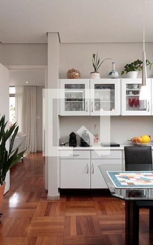 Apartamento à venda com 210m², 3 quartos e 3 vagasCopa