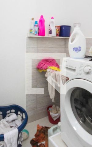 Casa à venda com 130m², 4 quartos e 2 vagas Casa à venda com 130m², 4 quartos e 2 vagasÁrea de Serviço