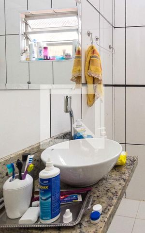 Casa à venda com 130m², 4 quartos e 2 vagas Casa à venda com 130m², 4 quartos e 2 vagasBanheiro Social
