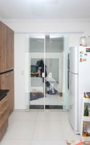 Casa à venda com 130m², 4 quartos e 2 vagas Casa à venda com 130m², 4 quartos e 2 vagasCozinha