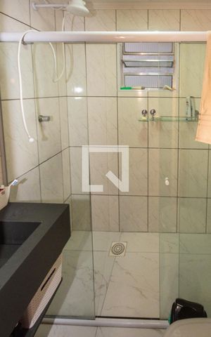 Casa à venda com 130m², 4 quartos e 2 vagas Casa à venda com 130m², 4 quartos e 2 vagasBanheiro 02
