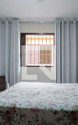 Casa à venda com 192m², 6 quartos e 2 vagas Casa à venda com 192m², 6 quartos e 2 vagasQuarto 2