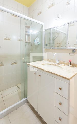 Apartamento à venda com 85m², 2 quartos e sem vagaBanheiro