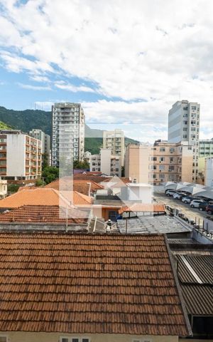 Apartamento à venda com 85m², 2 quartos e sem vagaVista