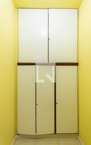 Apartamento à venda com 85m², 2 quartos e sem vagaQuarto de Serviço