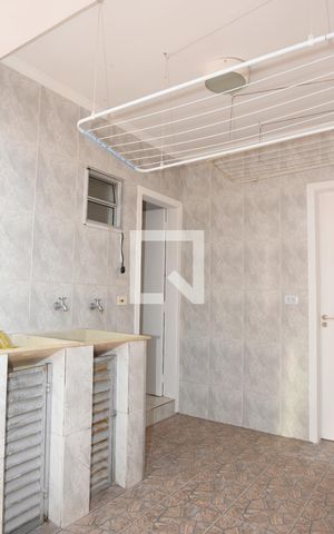 Casa à venda com 300m², 6 quartos e 4 vagasÁrea de Serviço
