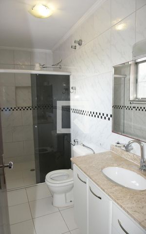Casa à venda com 300m², 6 quartos e 4 vagasBanheiro