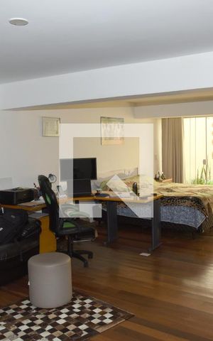 Casa à venda com 300m², 6 quartos e 4 vagasLoft