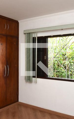 Casa à venda com 300m², 6 quartos e 4 vagasQuarto 3