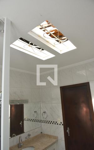 Casa à venda com 300m², 6 quartos e 4 vagasBanheiro da Suíte 1Banheiro da Suíte 1