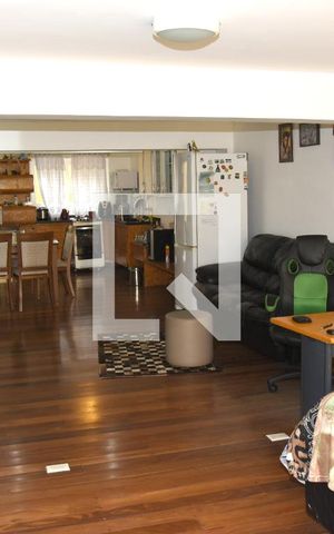 Casa à venda com 300m², 6 quartos e 4 vagasLoft