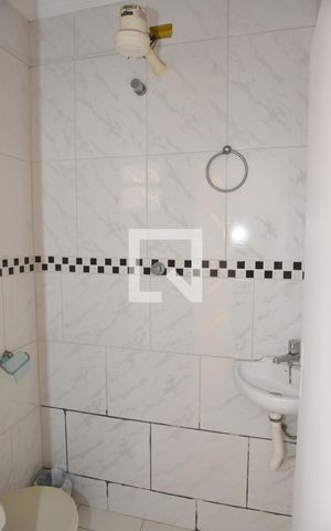 Casa à venda com 300m², 6 quartos e 4 vagasBanheiro de serviço