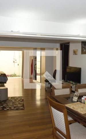 Casa à venda com 300m², 6 quartos e 4 vagasLoft