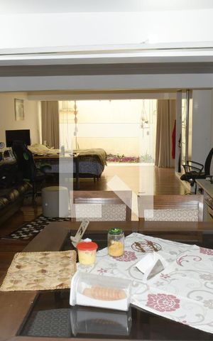 Casa à venda com 300m², 6 quartos e 4 vagasLoft