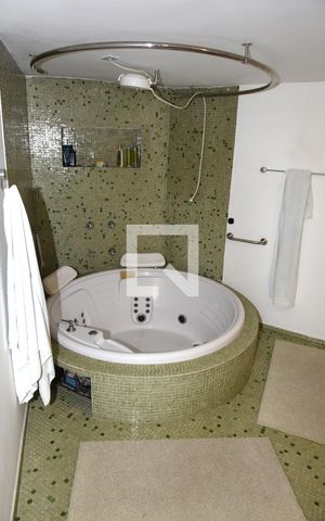 Casa à venda com 300m², 6 quartos e 4 vagasBanheiro do Loft