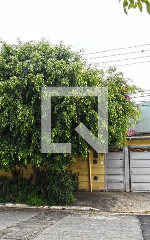 Casa à venda com 300m², 6 quartos e 4 vagasFachada