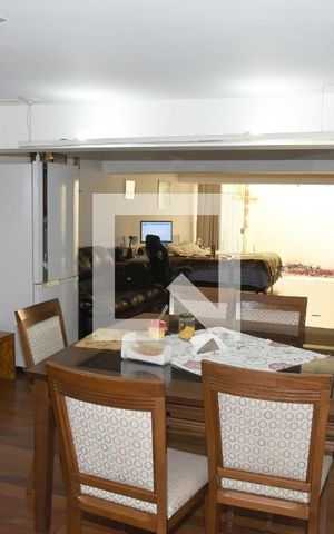 Casa à venda com 300m², 6 quartos e 4 vagasLoft