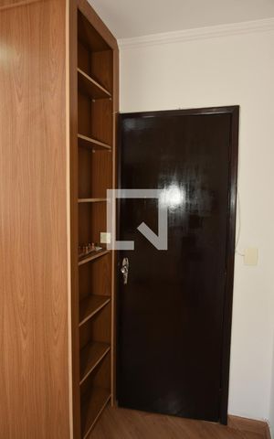 Casa à venda com 300m², 6 quartos e 4 vagasSuíte 1