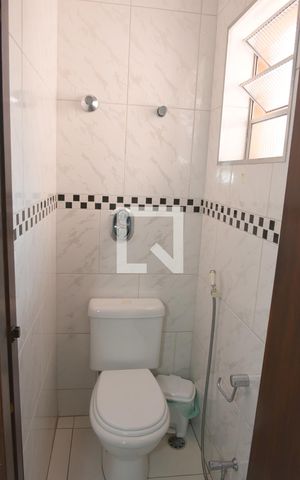 Casa à venda com 300m², 6 quartos e 4 vagasLavabo - Sanitário