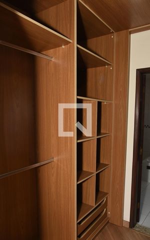 Casa à venda com 300m², 6 quartos e 4 vagasCloset da suíte 1