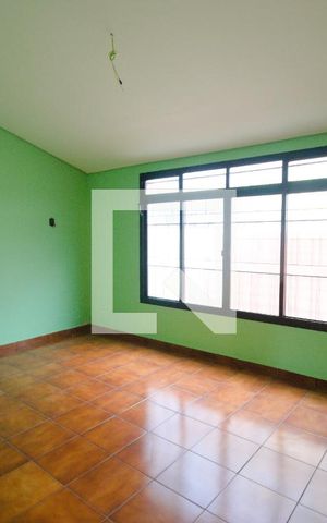 Casa para alugar com 380m², 5 quartos e 8 vagas Casa para alugar com 380m², 5 quartos e 8 vagasQuarto 1