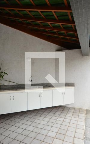 Apartamento à venda com 214m², 4 quartos e 4 vagasChurrasqueira
