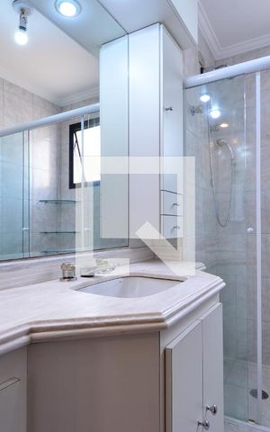 Apartamento à venda com 214m², 4 quartos e 4 vagasBanheiro Social