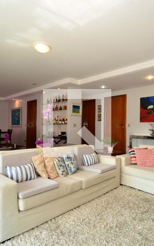 Apartamento à venda com 214m², 4 quartos e 4 vagasSala
